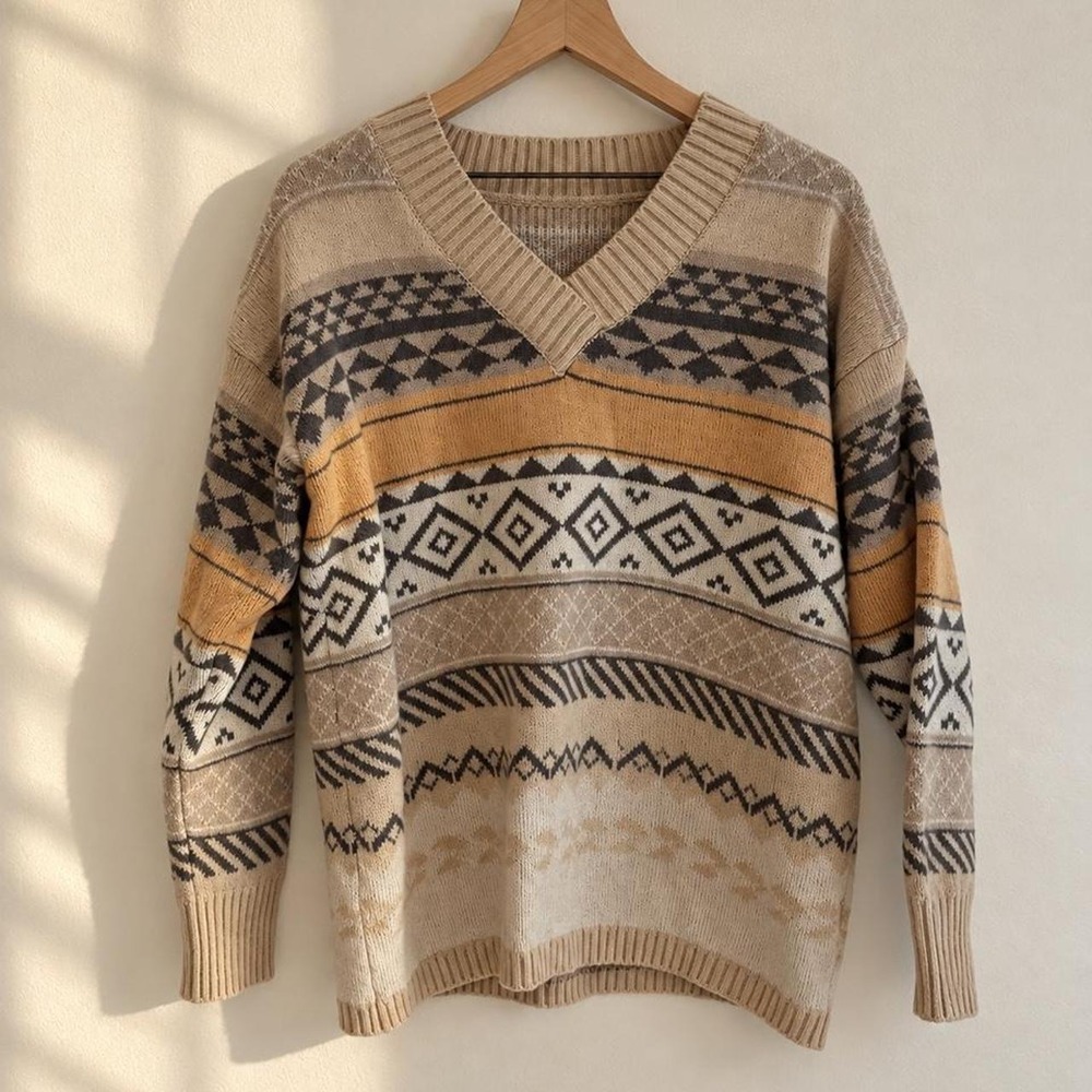 Fair Isle V-Neck Long Sleeve Knit Sweater Nordic Geometric Après Ski Cozy Medium